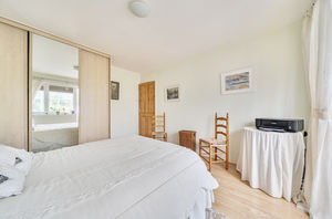 Bedroom- click for photo gallery